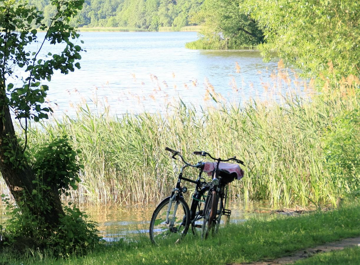 "Zum Heiligen Geisthof" Parchim Exterior foto
