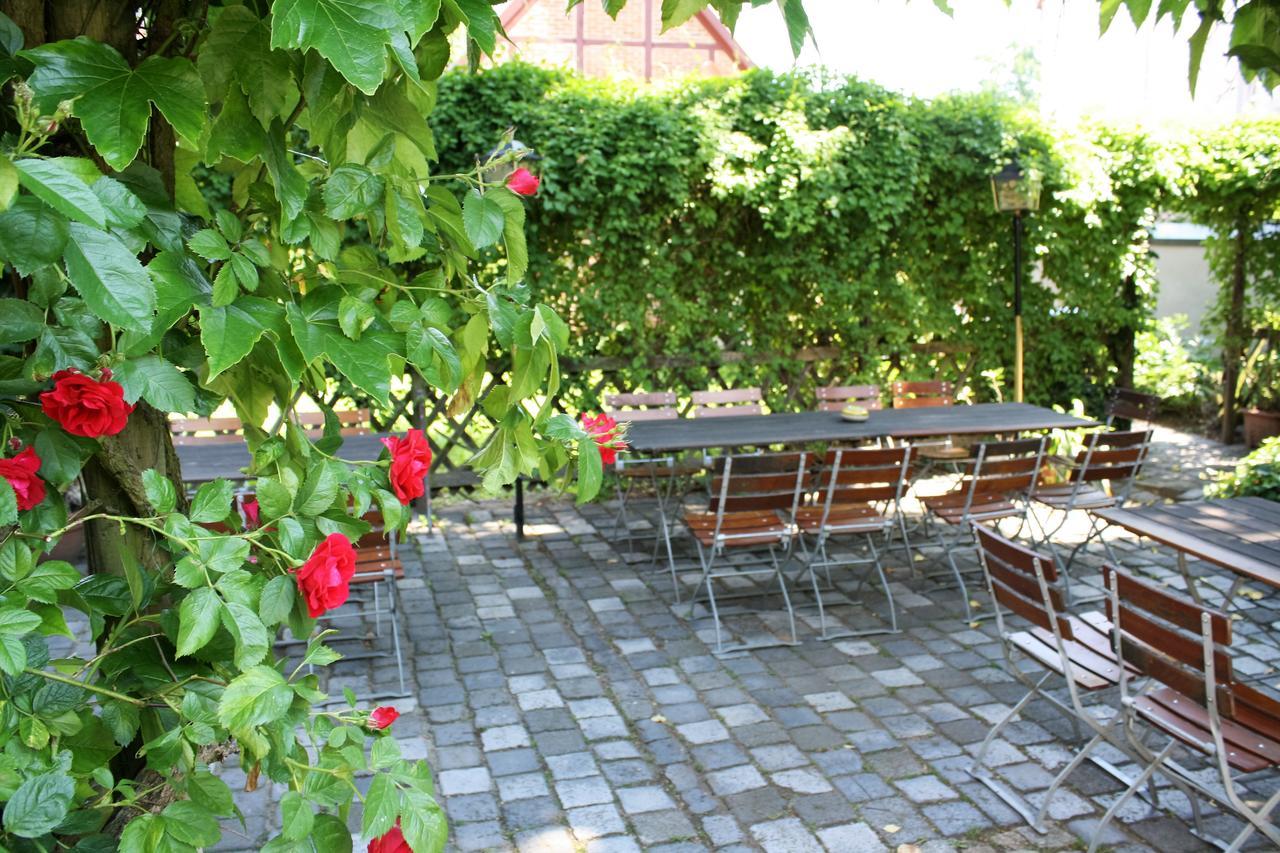 "Zum Heiligen Geisthof" Parchim Exterior foto