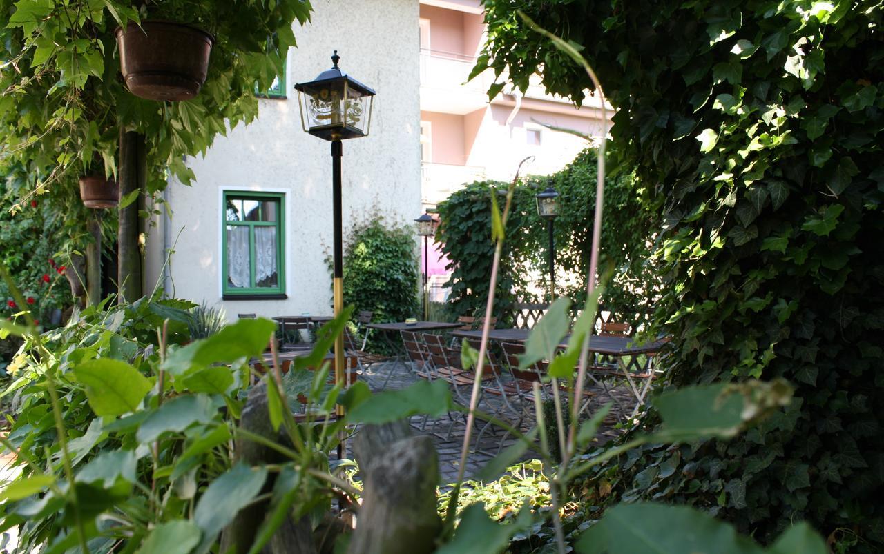 "Zum Heiligen Geisthof" Parchim Exterior foto